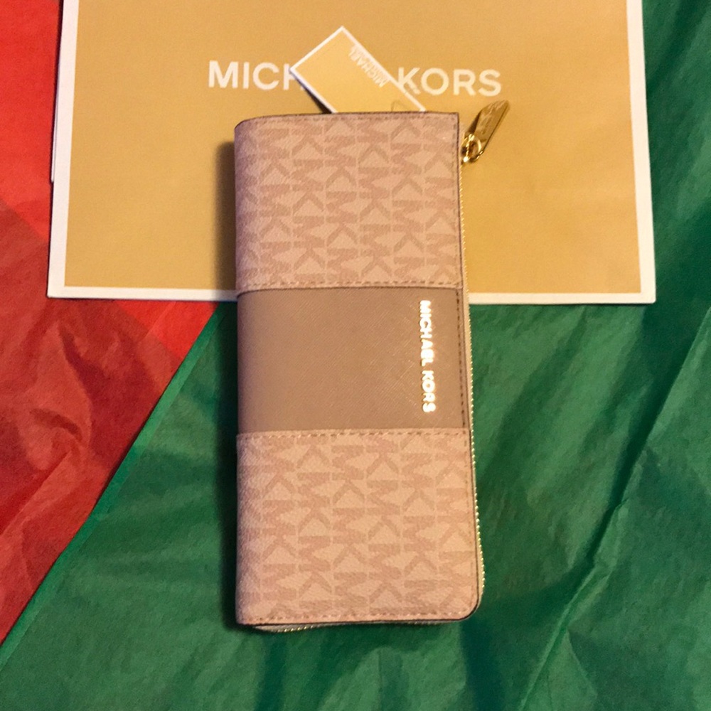 Michael Kors wallet - Picture 3 of 6